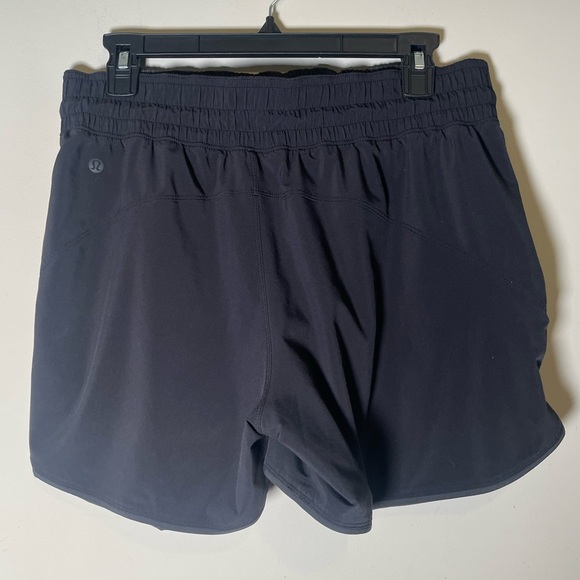 Lululemon Choose a Side Reversible  Shorts 3" Mid Rise Women’s Sz 8 Gray Black - Picture 7 of 10